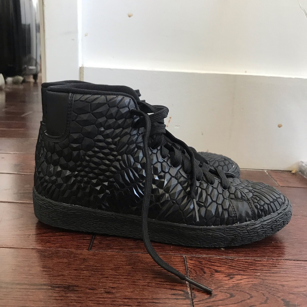 Preowned Nike women’s high tops sneakers